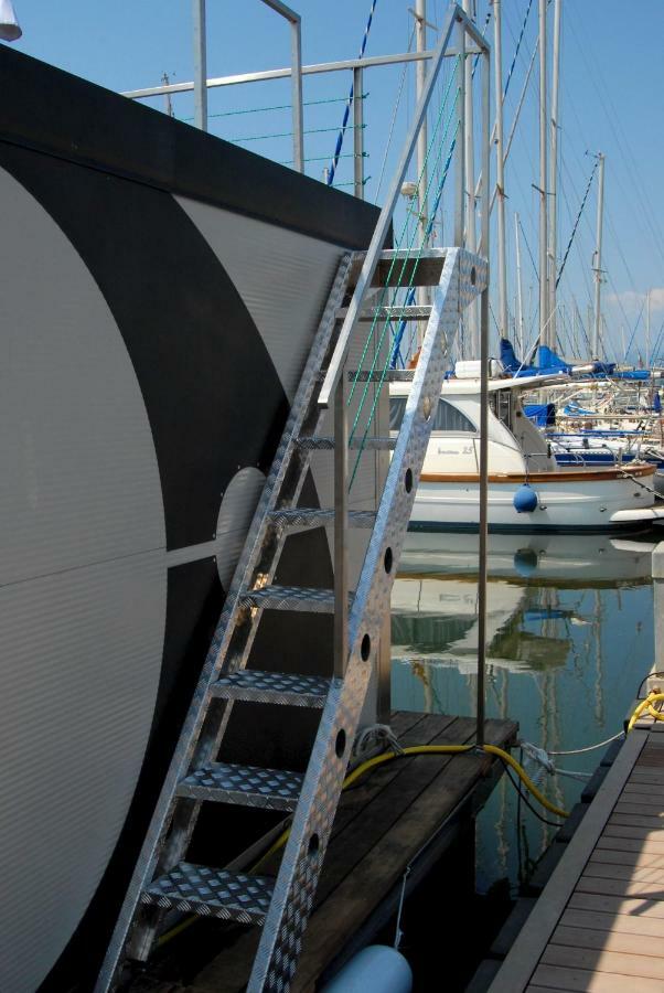 House Boat Luxury Cagliari Exterior photo