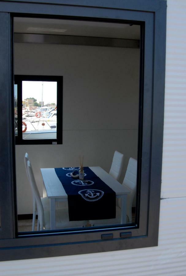 House Boat Luxury Cagliari Exterior photo
